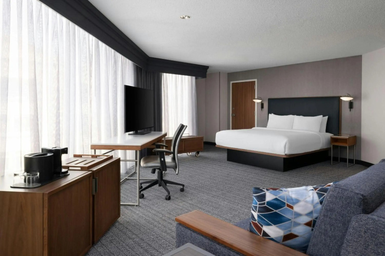 Courtyard by Marriott Charlotte City Center