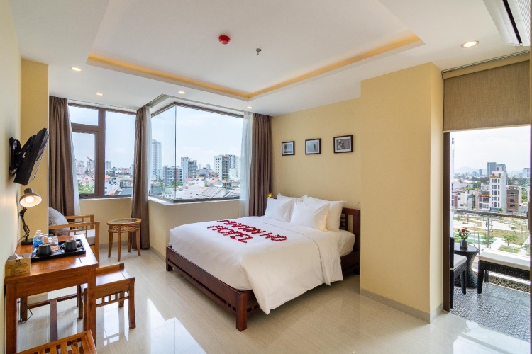 Deluxe Double room with balcony and with city view