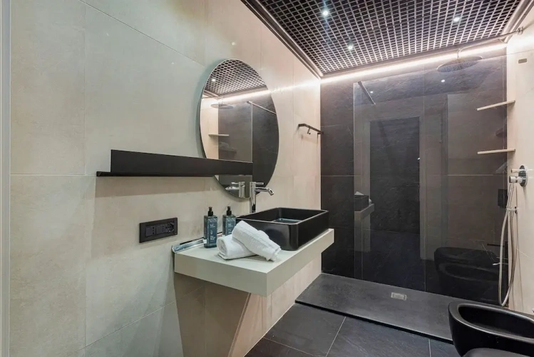 1 Bedroom Apartment with balcony