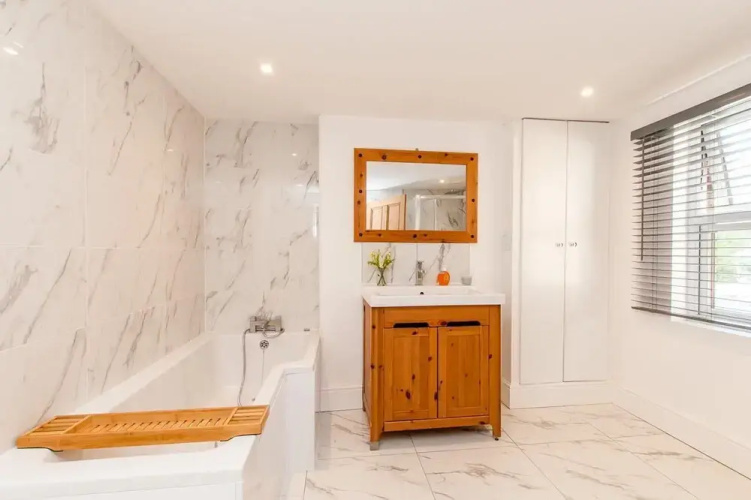 Inviting 3-dbl Bedrooms House in Ramsgate