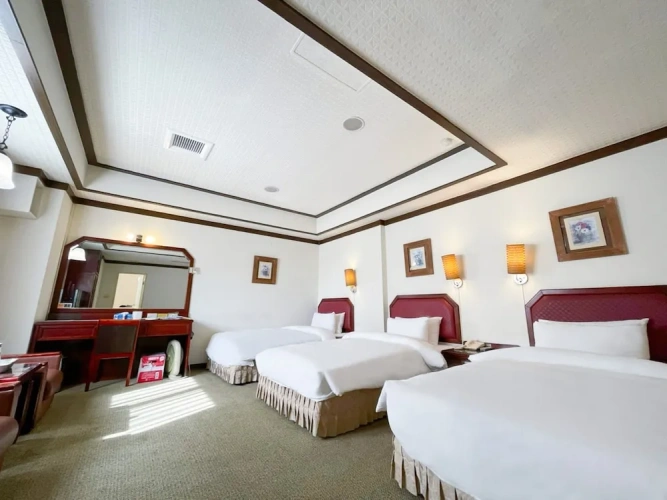 Standard Triple room