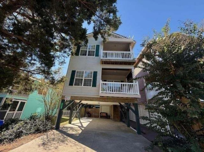 4 Bedrooms Cottage