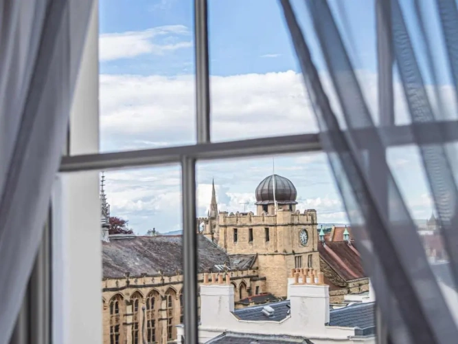 Deluxe Double room with city view