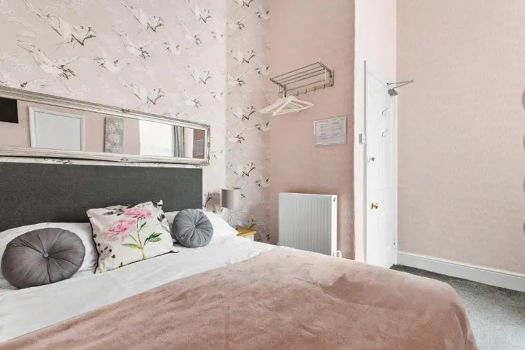 Standard Double Basement room