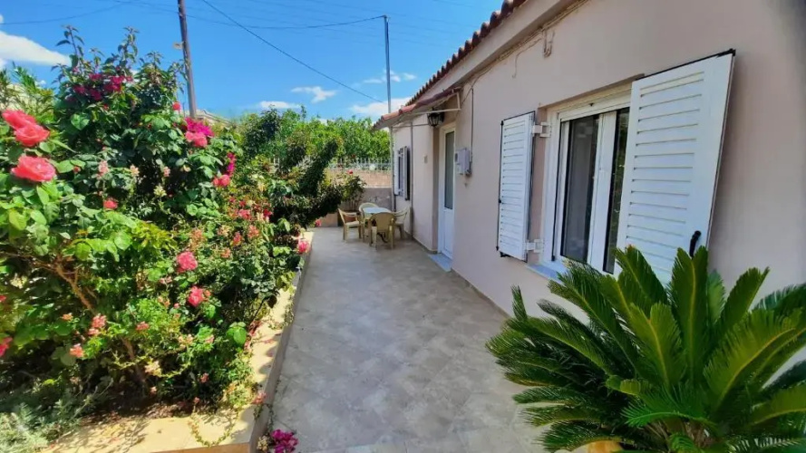 Aegina house1