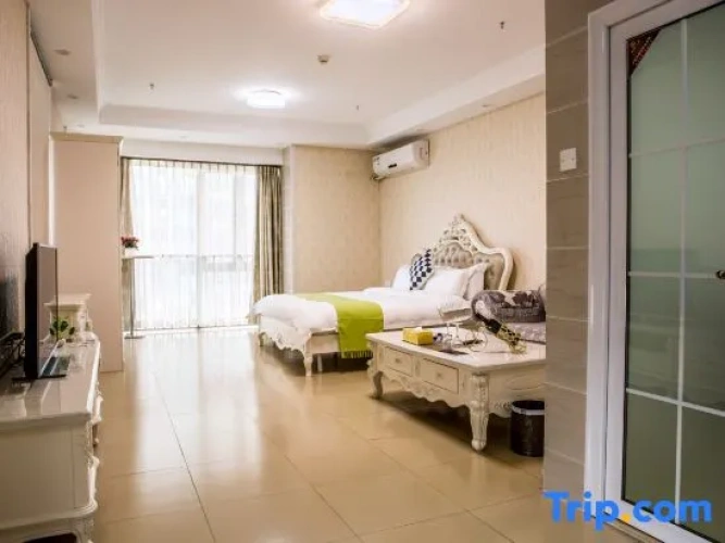 Standard Double room with city view