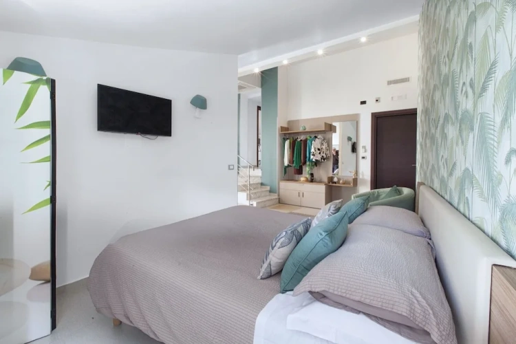 1 Bedroom Apartment with balcony