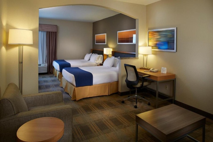 Twin Suite