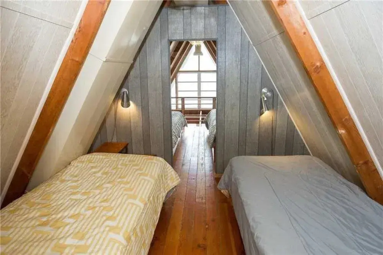 Sea Loft by RedAwning