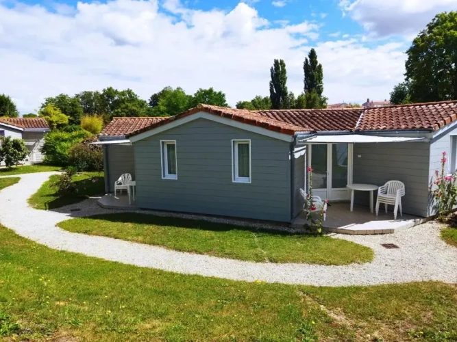 2 Bedrooms Chalet