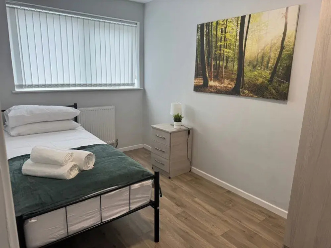 4 Bed Apartment in Warwick
