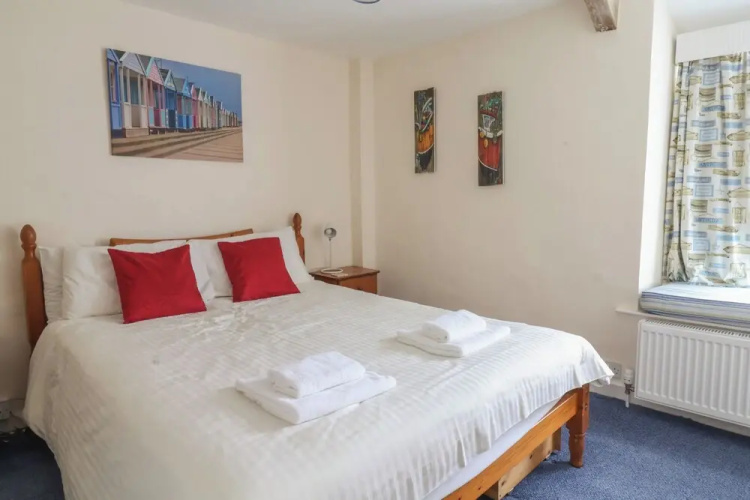 3 Dolphin Cottages