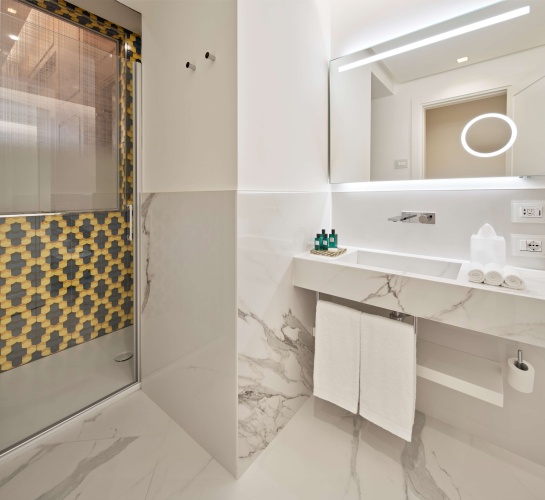De Bonart Naples, Curio Collection by Hilton photo 10