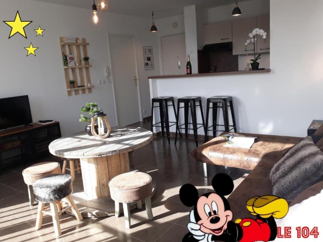 2 Bedrooms Apartment