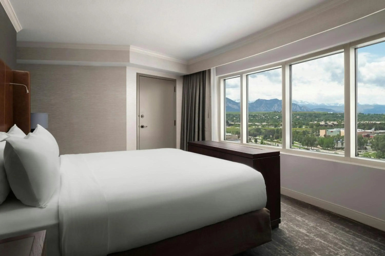 Renaissance Boulder FlatIron Hotel