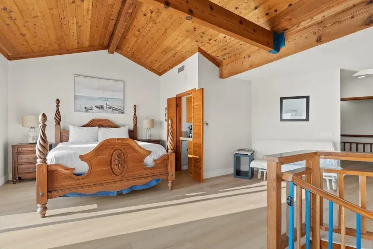 1737 S Pacific 2 Bedroom Home by Redawning