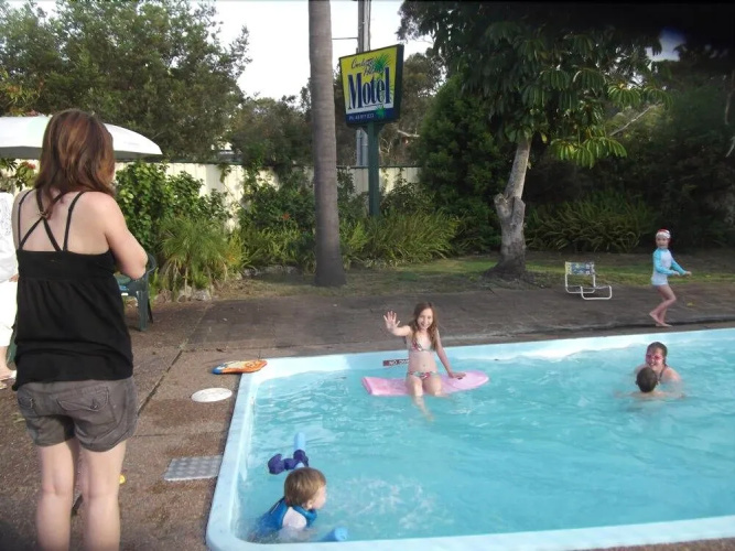 Corlette Palms Motor Inn