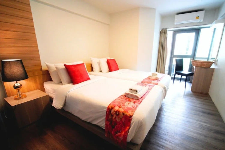 Deluxe Twin room with balcony