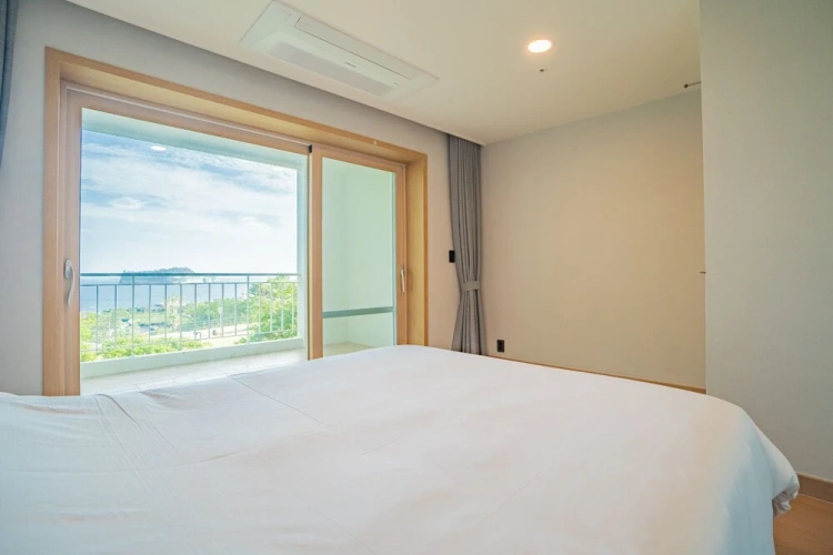 1 Bedroom Deluxe Suite