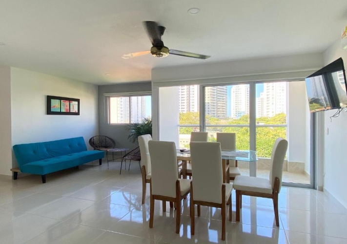 Deluxe Apartment