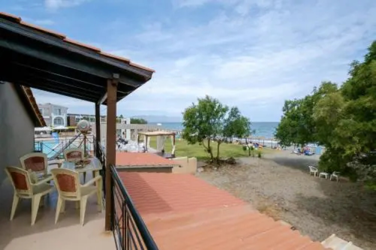 Seafront Paradise