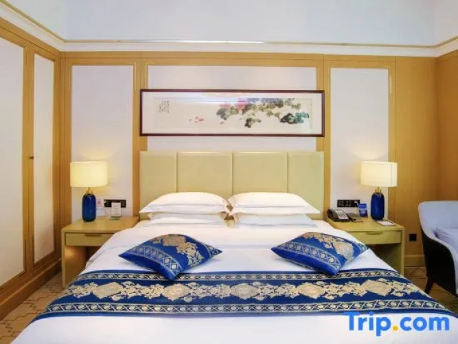 1 Bedroom Suite with river view