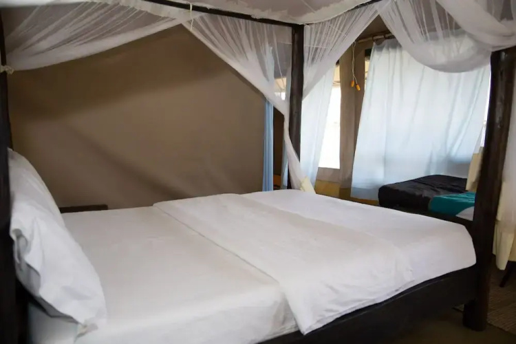 Rushel Kivu Lodge