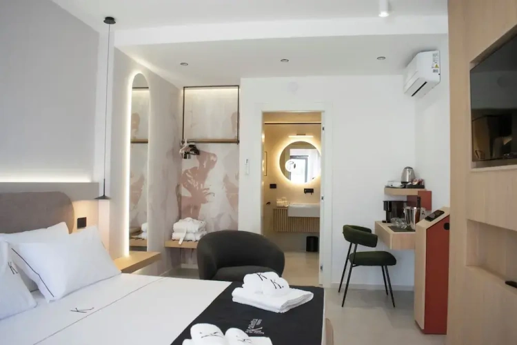 Deluxe Suite