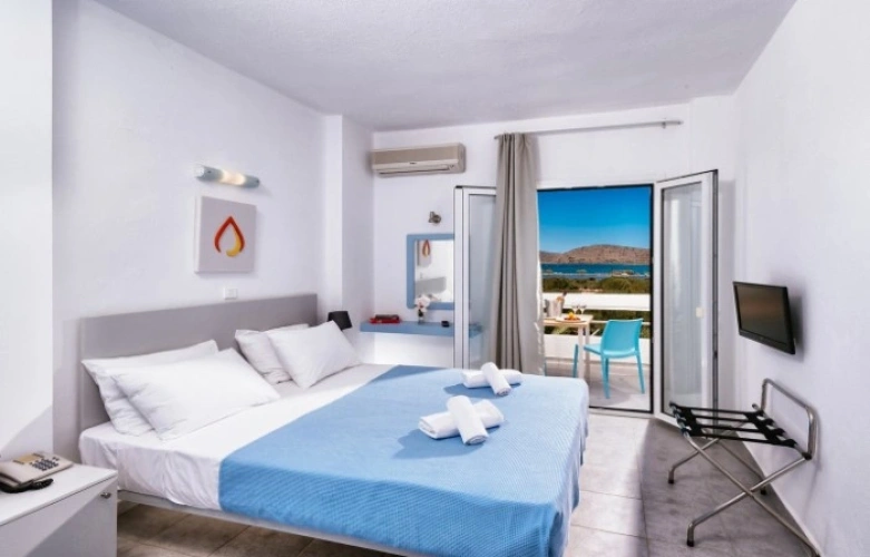 Classic room with balcony and with sea view