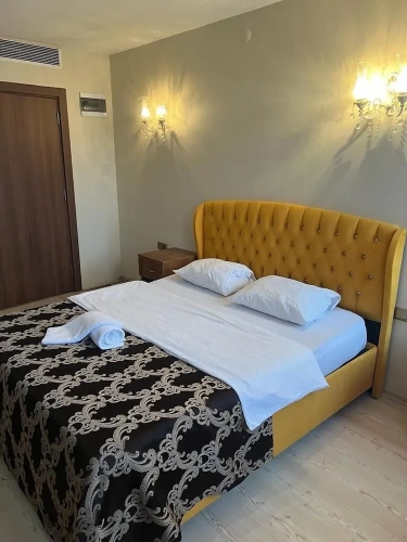 2 Bedrooms Standard Quadruple Family room with balcony