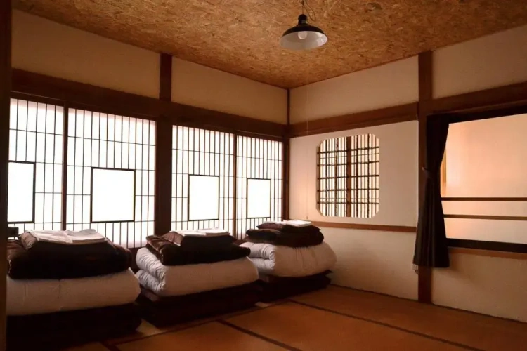 Standard Triple room
