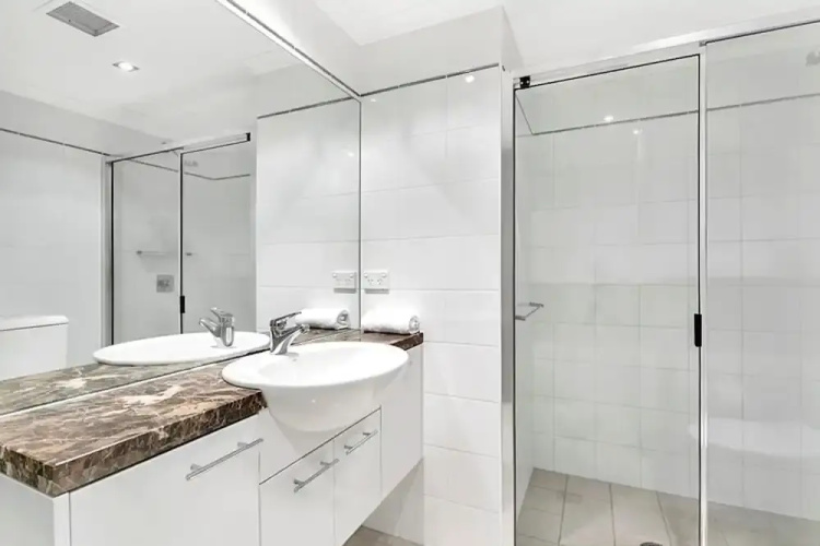 The Apartment Service L1103