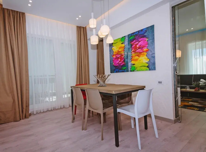 No 6 Apartments