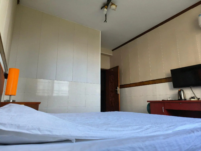 Lvjing Hotel