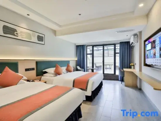 Standard Quadruple room