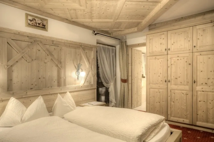 Suite with balcony