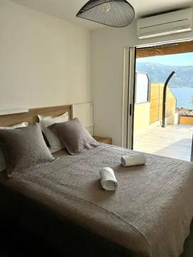 PIEDS DANS L'EAU, TIUCCIA, appartement 2-4 pers