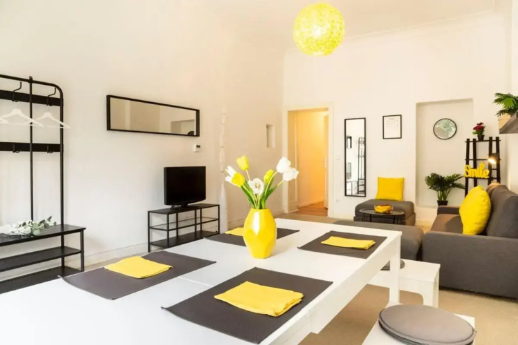 Modern 2 Bedroom Apartment in Berlin Schöneberg