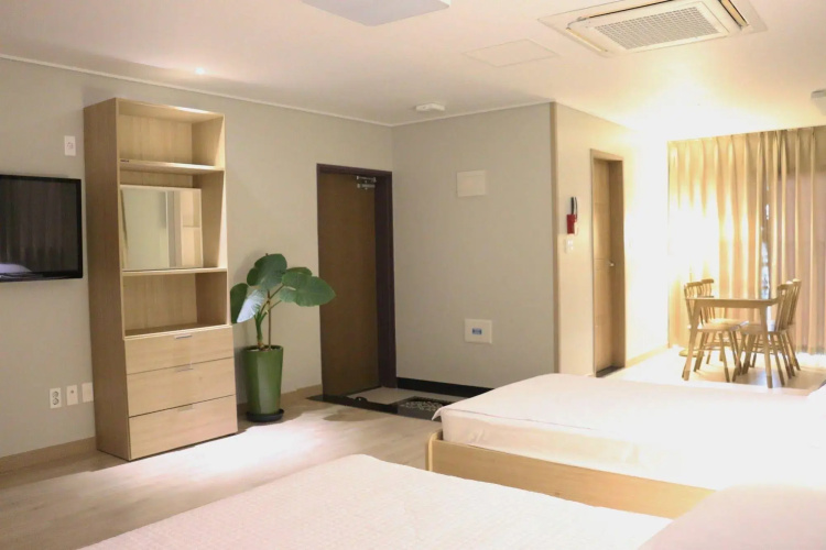 Yilin Pension