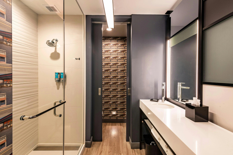 Aloft Savannah Downtown Historic District photo 11