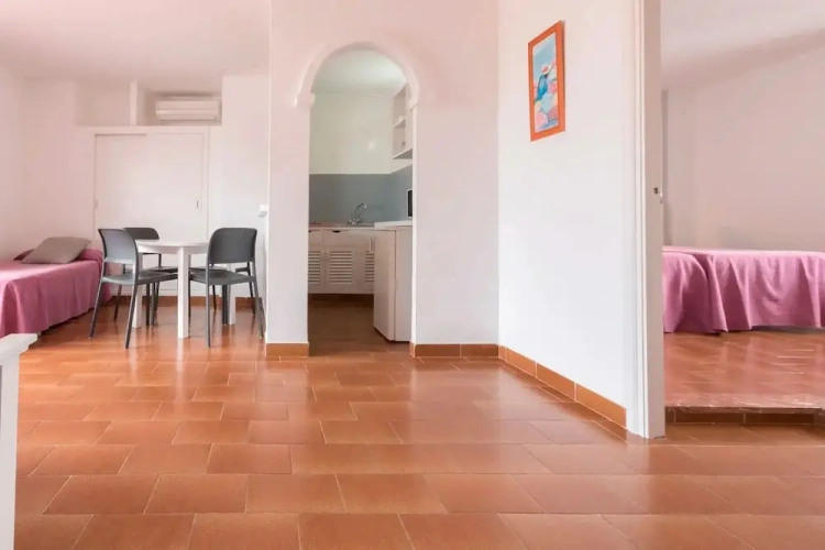 1 Bedroom Apartment with balcony