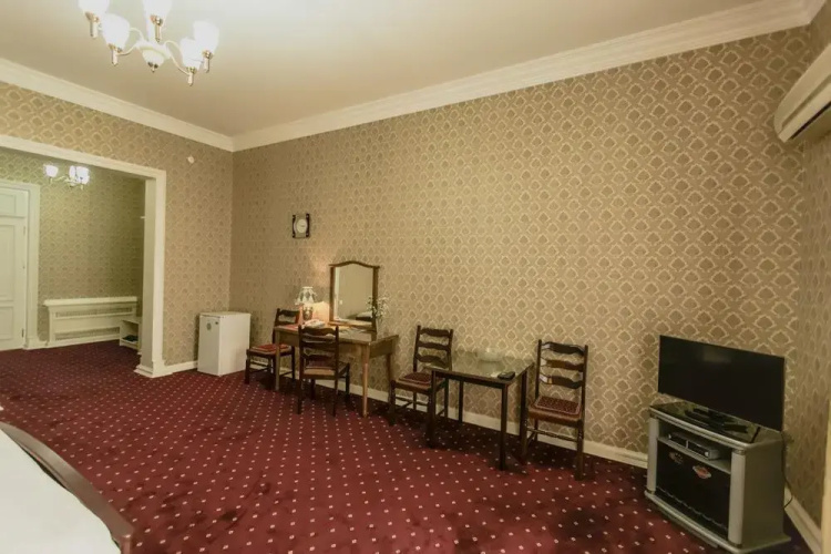 Konstantin Hotel
