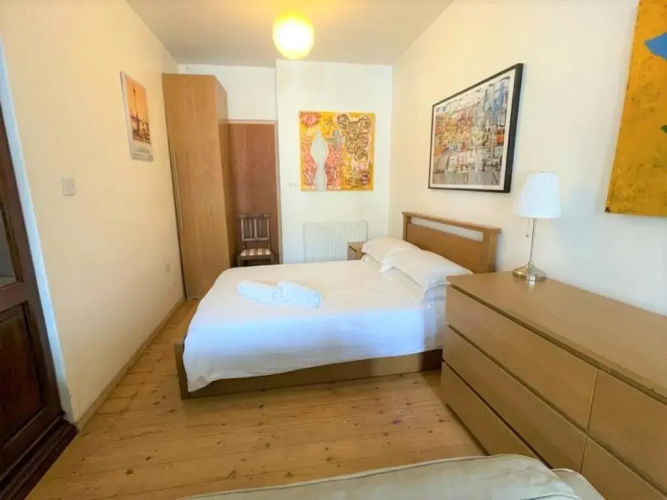 Studio Flat Without Kitchen at Kentish Town
