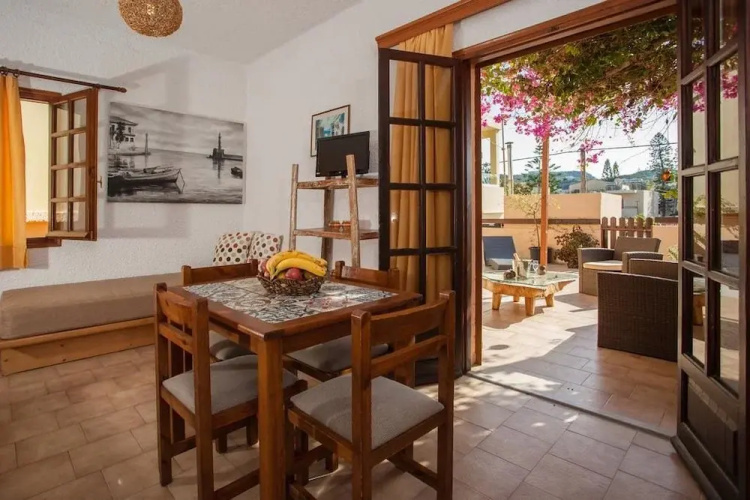 Ilias Apartments
