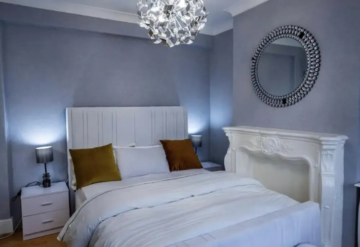 3 Bed House - Sleeps 6 With Free Parking