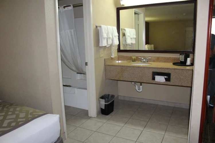Standard Sextuple room