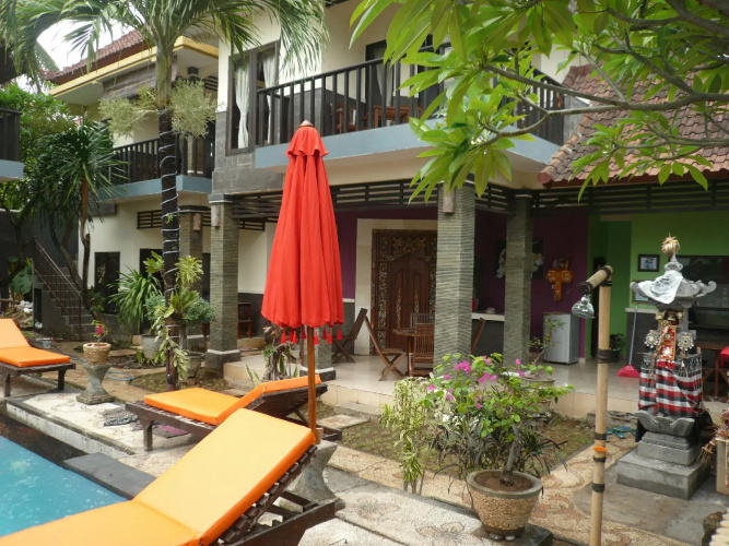 Black Sand hostel Amed