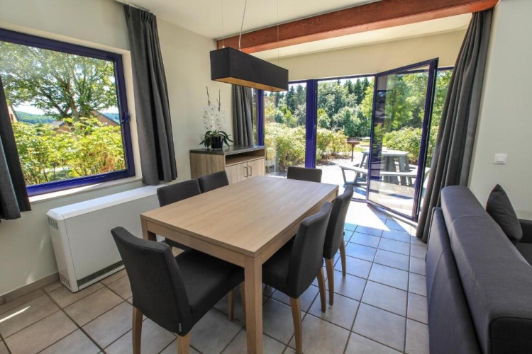2 Bedrooms Cottage