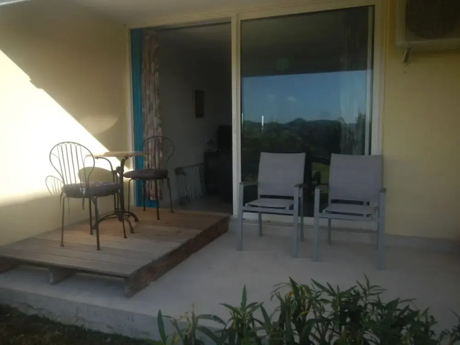 Orient Bay Beach Studio