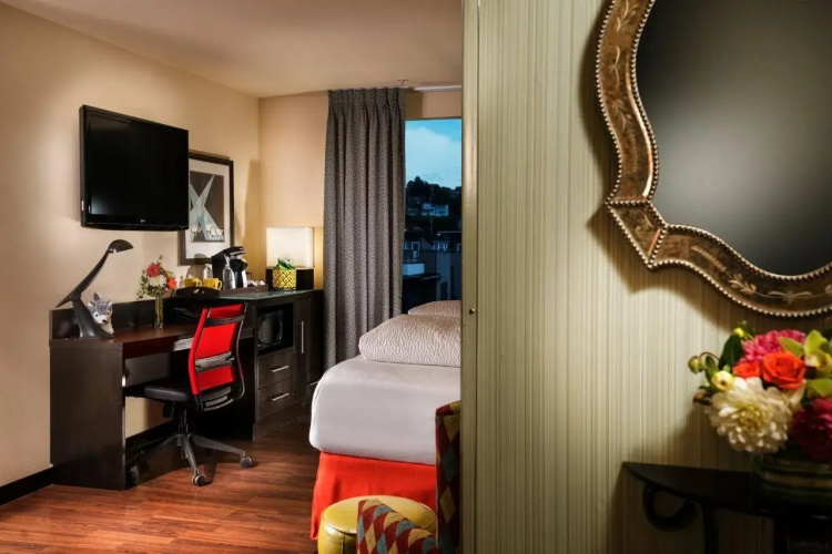 The Maxwell Hotel - A Staypineapple Hotel